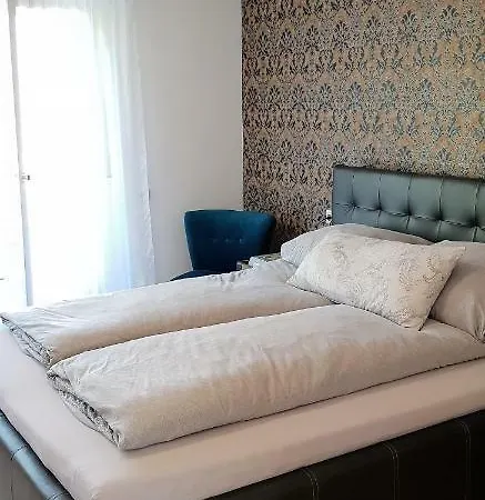 Studio Horn Apartment *
